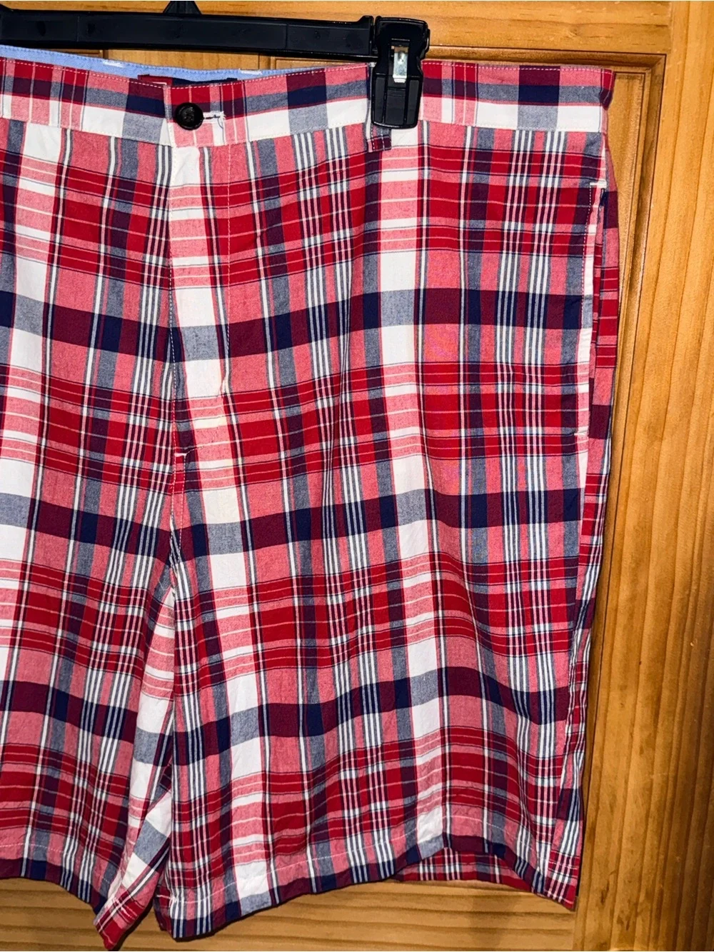 Chaps Men’s Red White and Navy Plaid Men's Flat Front Shorts42-EC